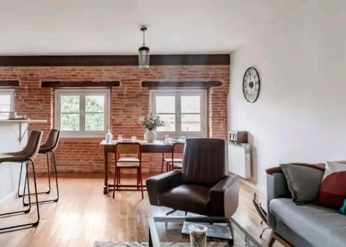 Le Clos St Georges شقة